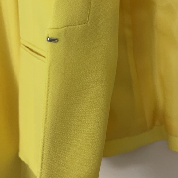 Jacket - Picture 9 of 10